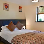 Honeysuckle - Uk50453 Apartment *
